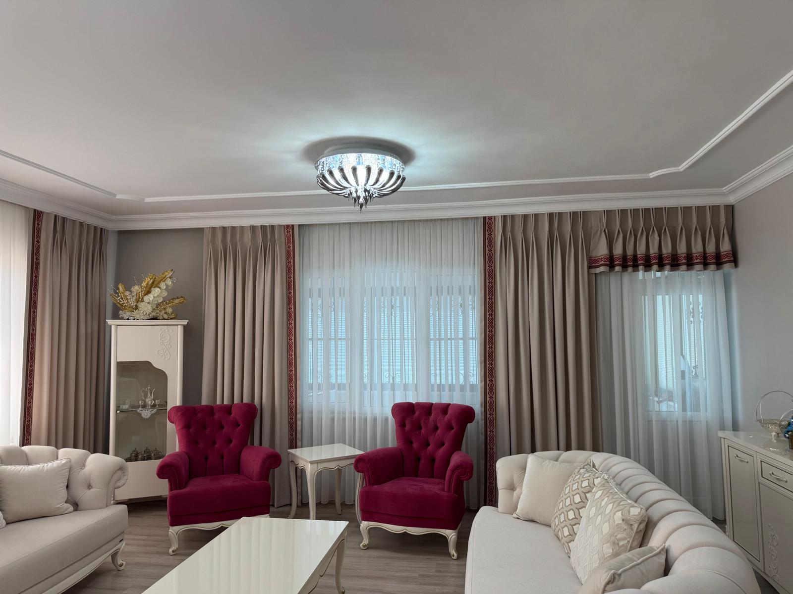 Desenli duvar kağıdı odak duvar